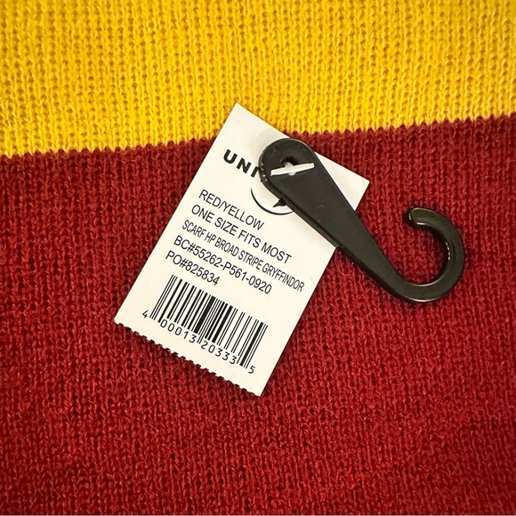 🧣Gryffindor Hogwarts Officially Licensed - Picture 7 of 10